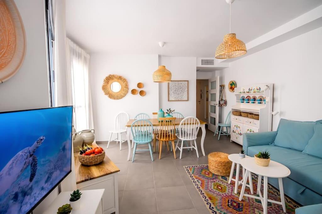 Nautilus Beach Apartment - Apartamento Azul โรตา ภายนอก รูปภาพ