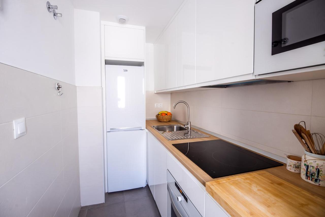 Nautilus Beach Apartment - Apartamento Azul โรตา ภายนอก รูปภาพ