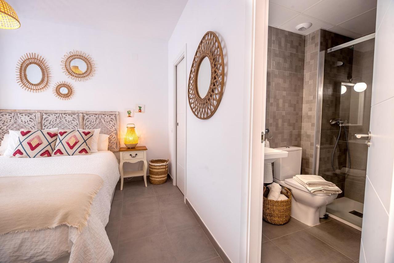 Nautilus Beach Apartment - Apartamento Azul โรตา ภายนอก รูปภาพ