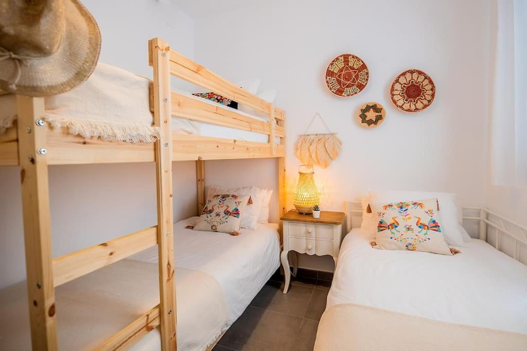 Nautilus Beach Apartment - Apartamento Azul โรตา ภายนอก รูปภาพ