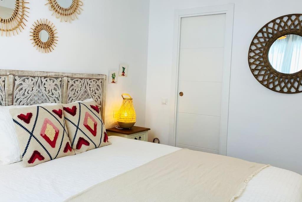 Nautilus Beach Apartment - Apartamento Azul โรตา ภายนอก รูปภาพ
