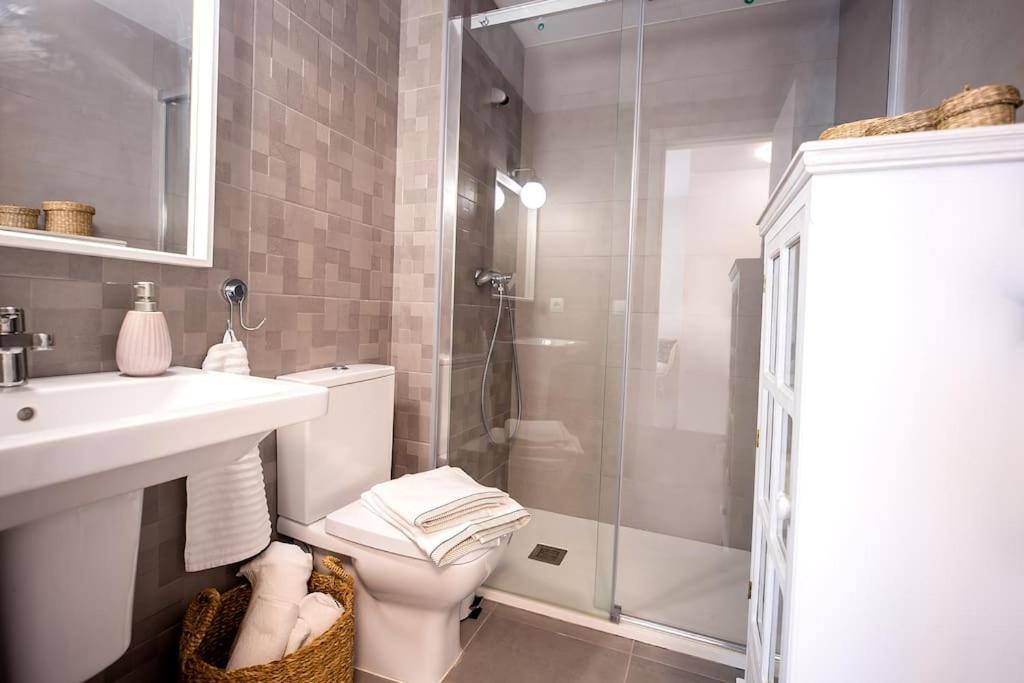 Nautilus Beach Apartment - Apartamento Azul โรตา ภายนอก รูปภาพ