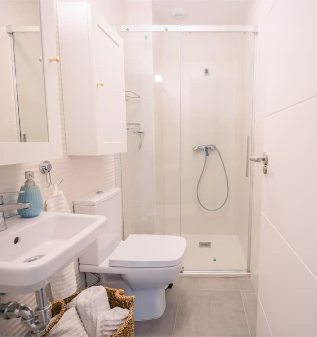 Nautilus Beach Apartment - Apartamento Azul โรตา ภายนอก รูปภาพ