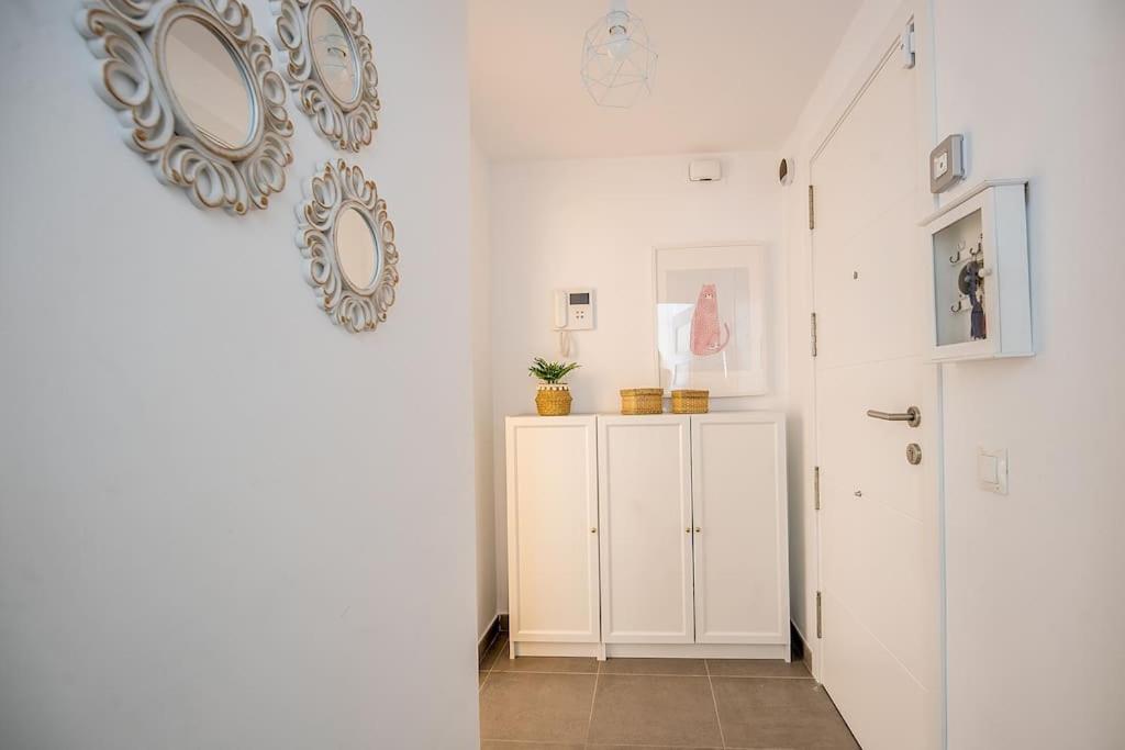 Nautilus Beach Apartment - Apartamento Azul โรตา ภายนอก รูปภาพ